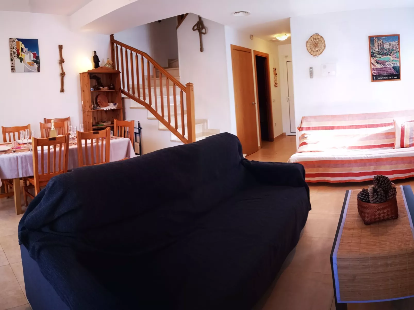 Entspannendes Haus in der Nähe des Meeres. Klimatisiert. Parkplatz-Binnen