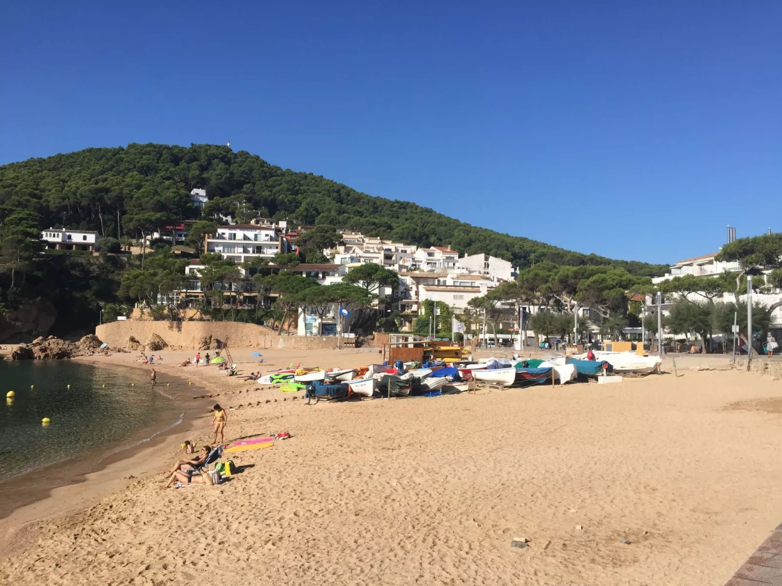 Gemütliches Ferienhaus mit Pool und Meerblick-Buiten