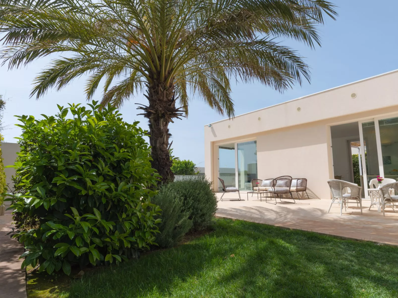 In Ragusa mit Möblierter Terrasse-Buiten