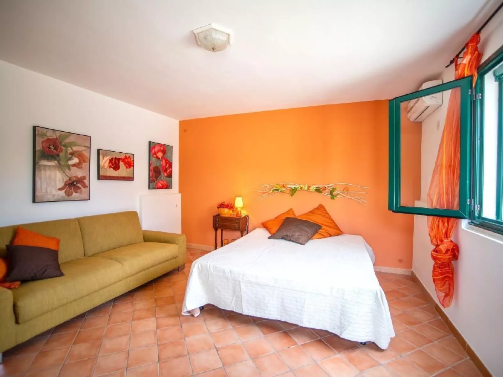 Ferienvilla "La Vela" mit Blick auf das Wasser-Image-tags.info