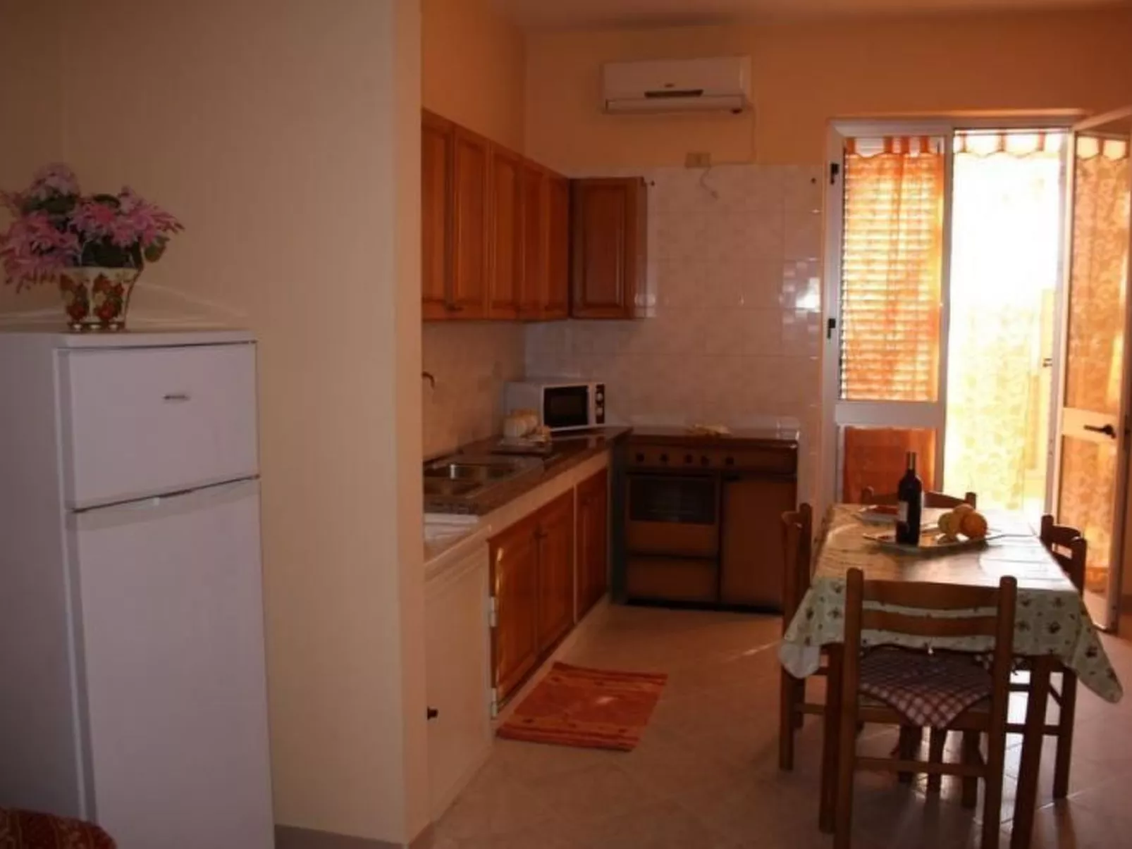 Wohnung in Balestrate mit kostenlosem Parkplatz-Binnen