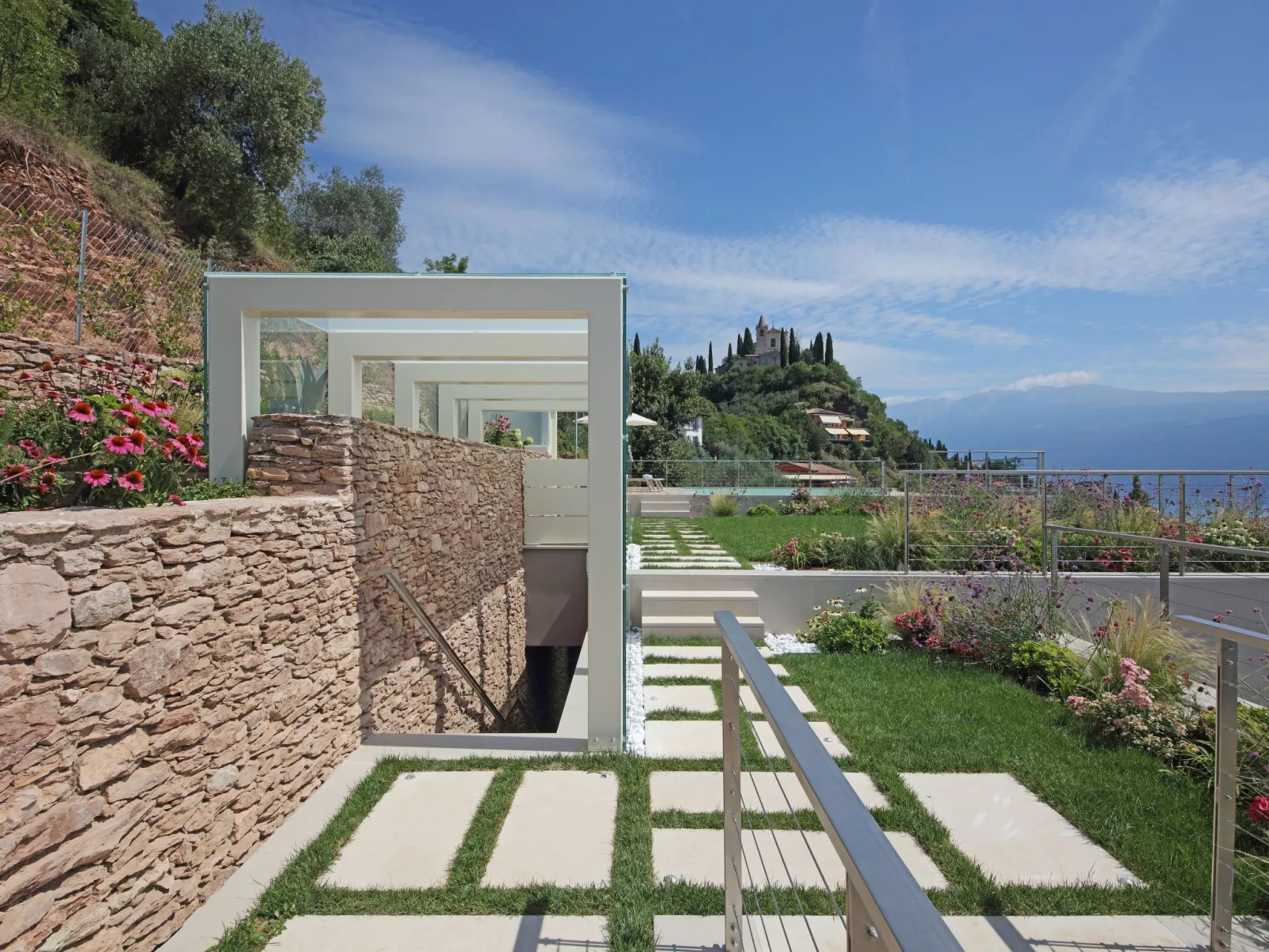 Exklusive Villa Agave mit Seeblick und privatem Pool-Buiten