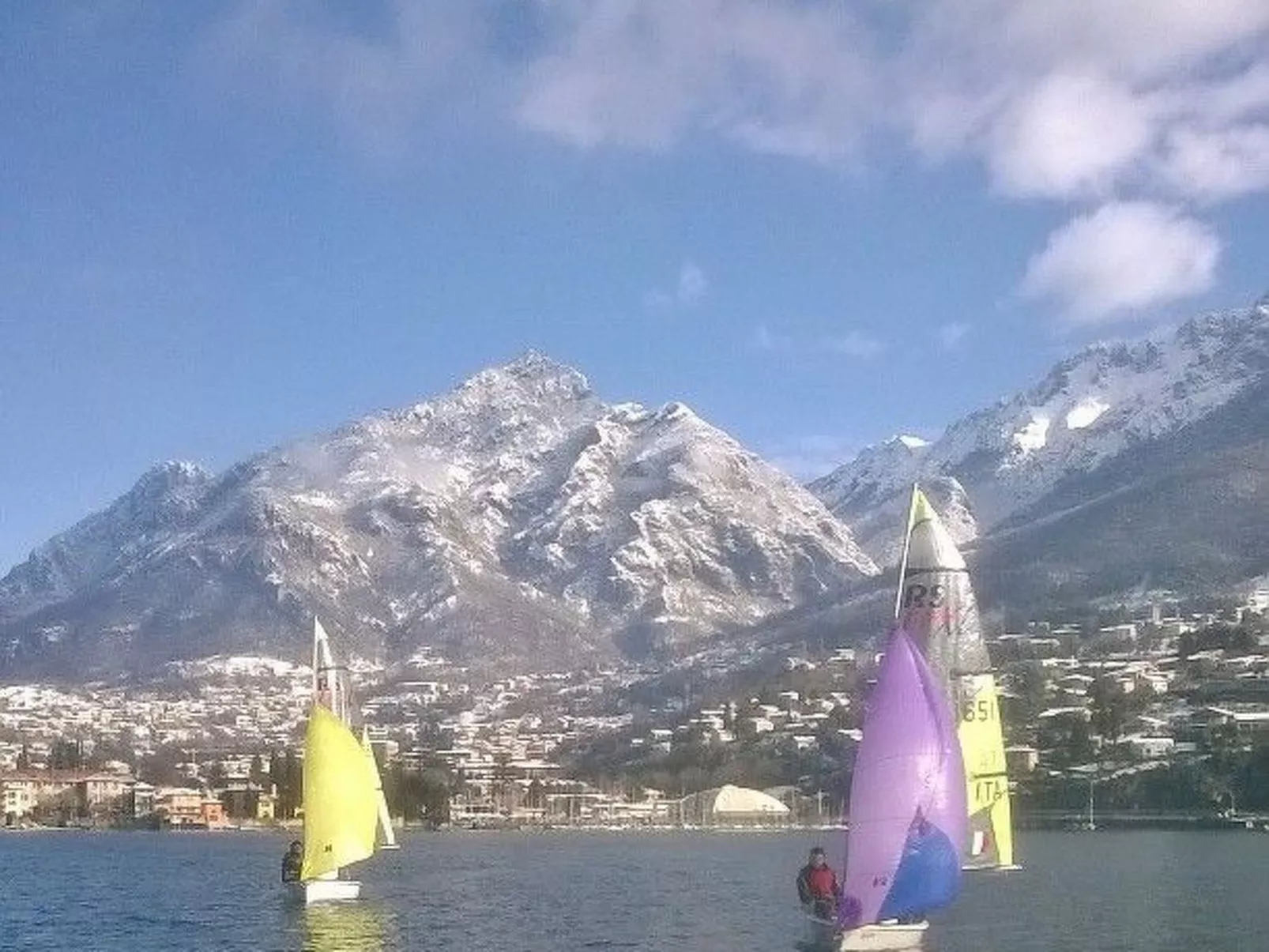 Dachgeschosswohnung am See für 6 Personen-Buiten