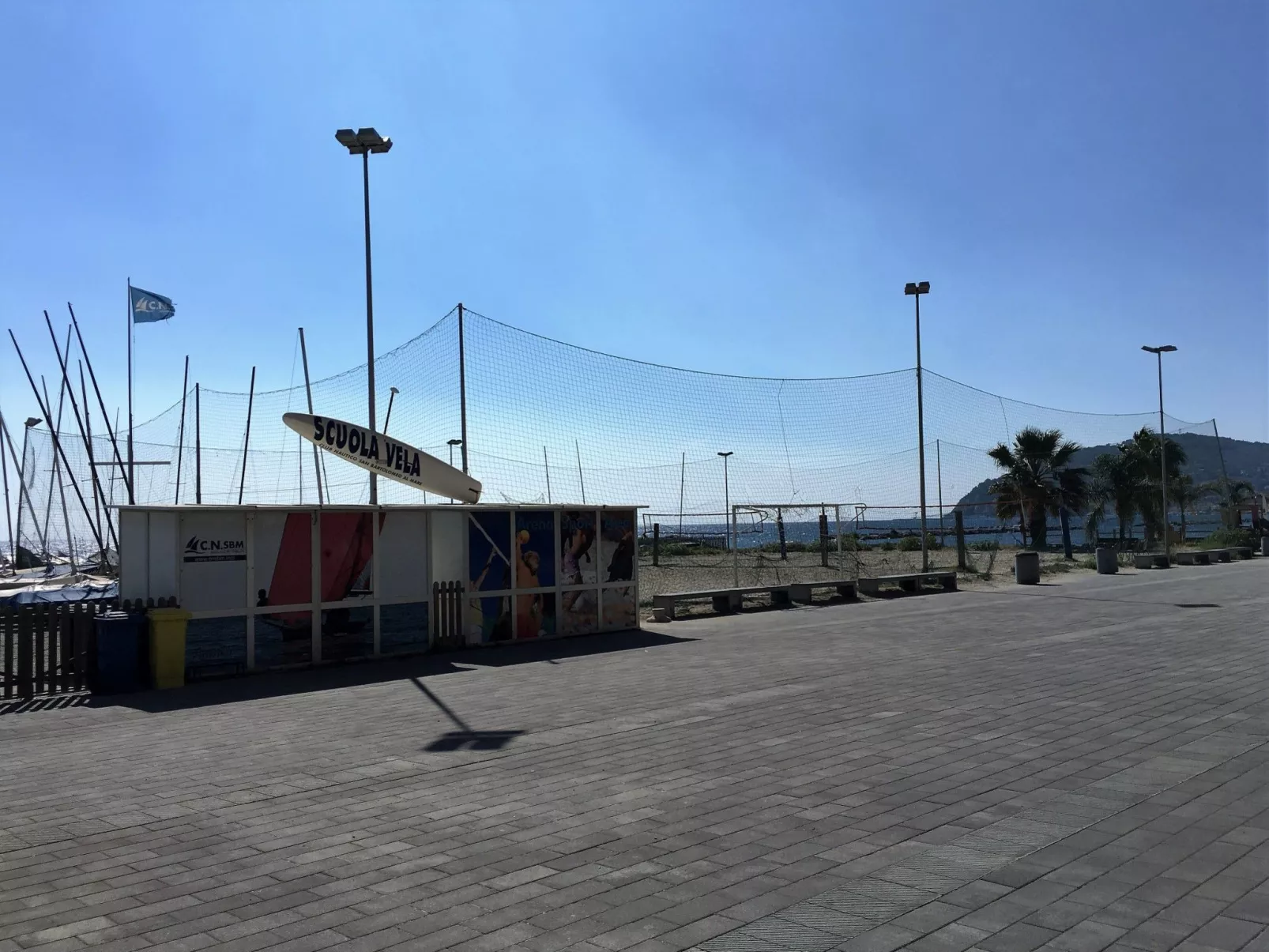 Angenehme Wohnung in San Bartolomeo Al Mare-Buiten