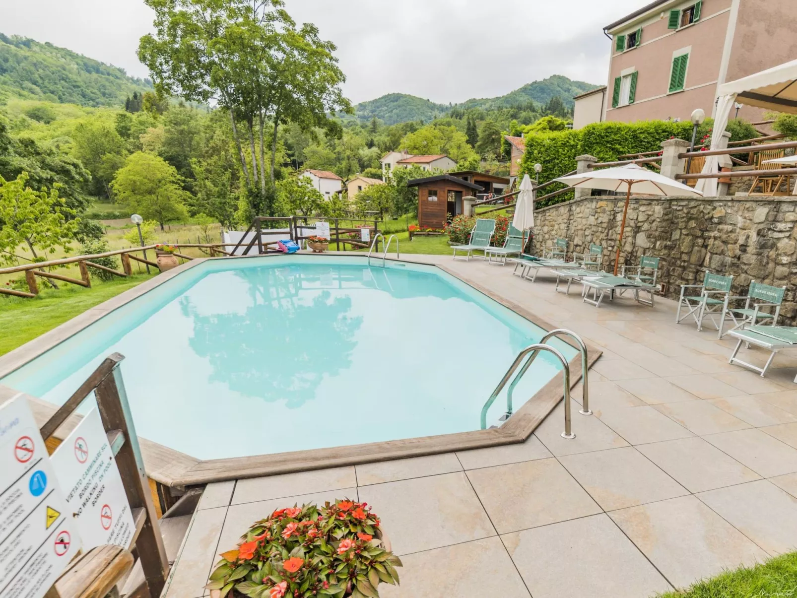 'Case cioni' mit Schwimmbad-Image-tags.info