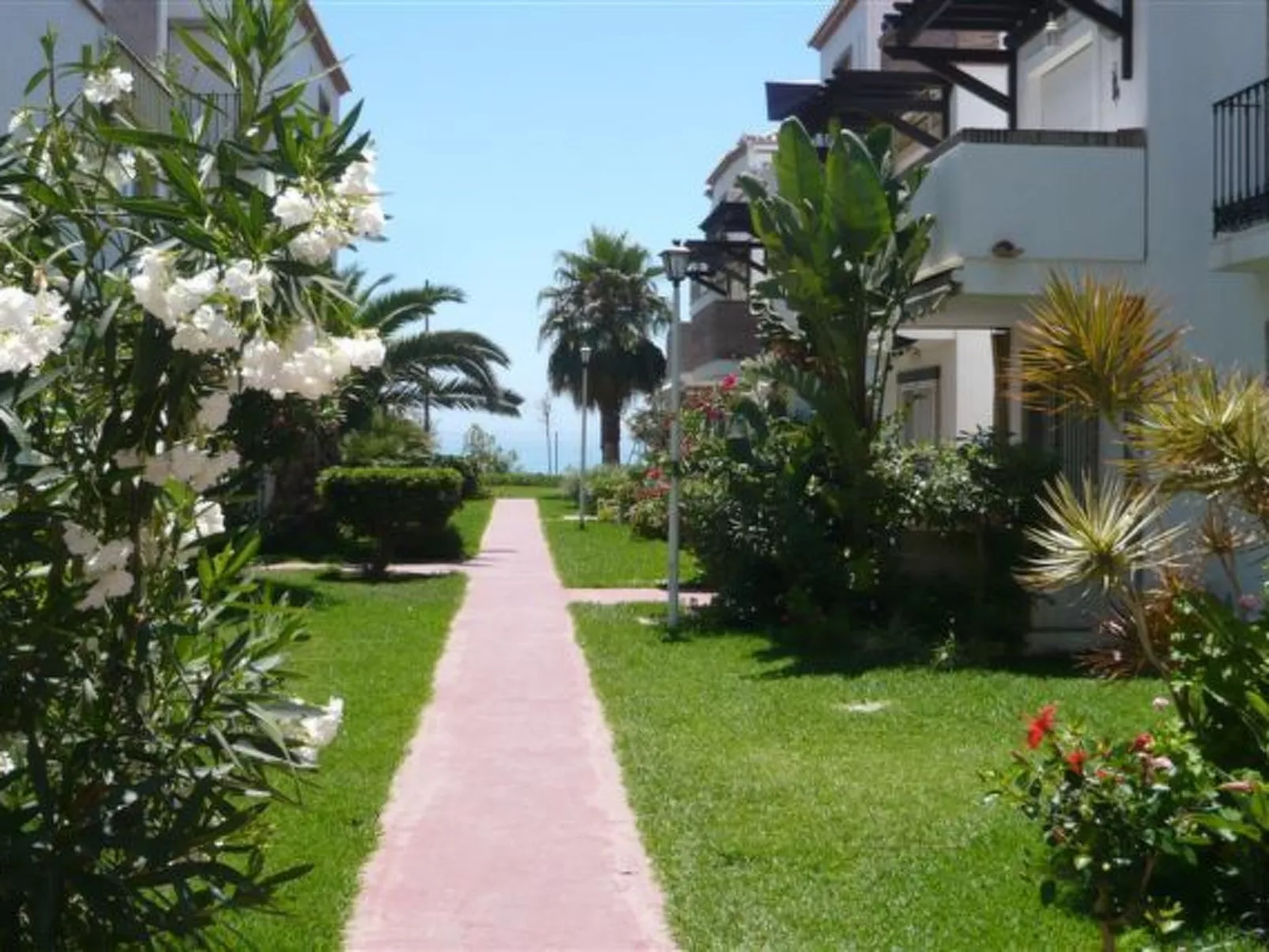 Mit Blick auf das Wasser-Buiten