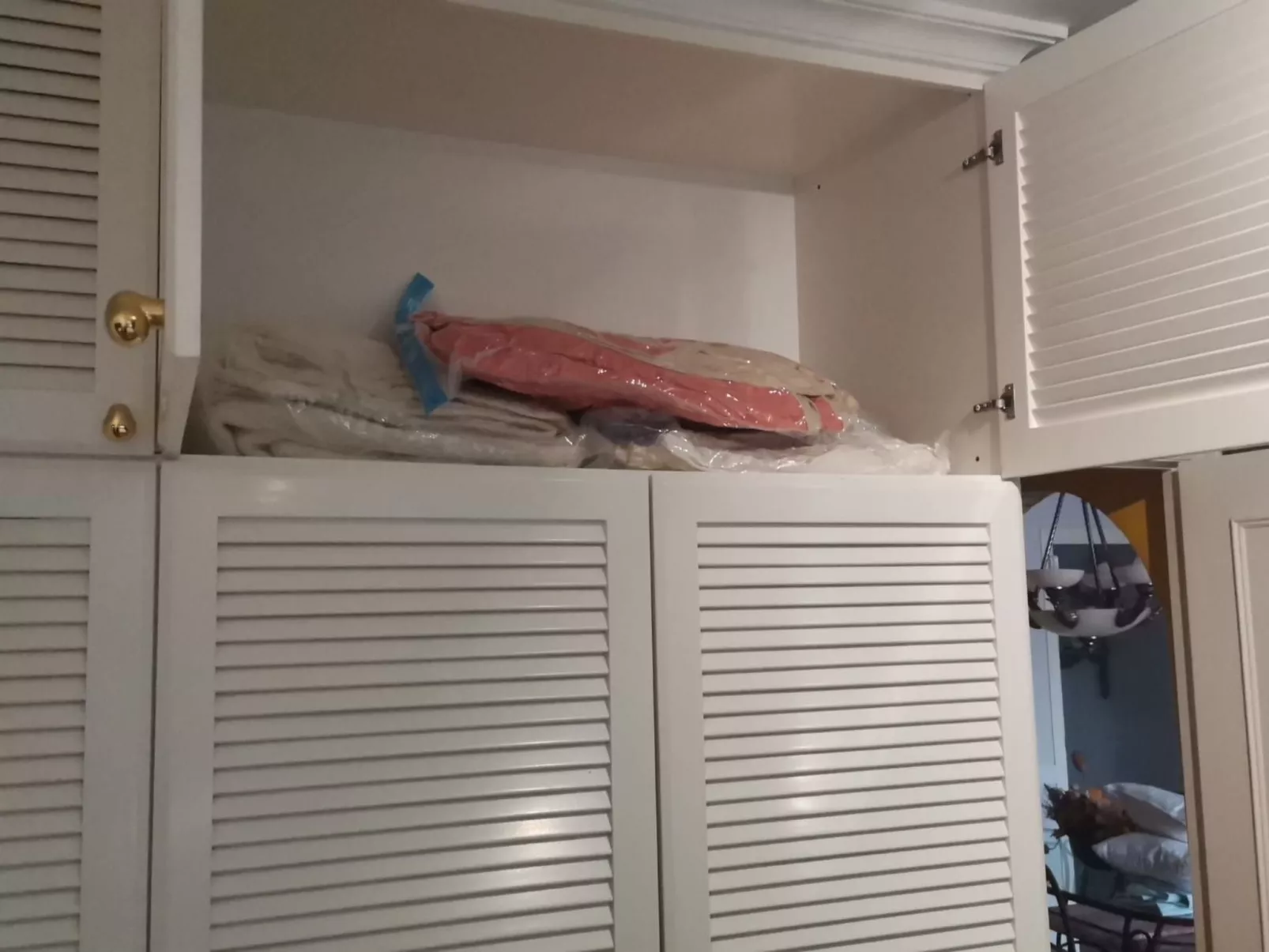 Penthouse mit drei Schlafzimmern in der Nähe von natürlichen Schwimmbädern-Binnen