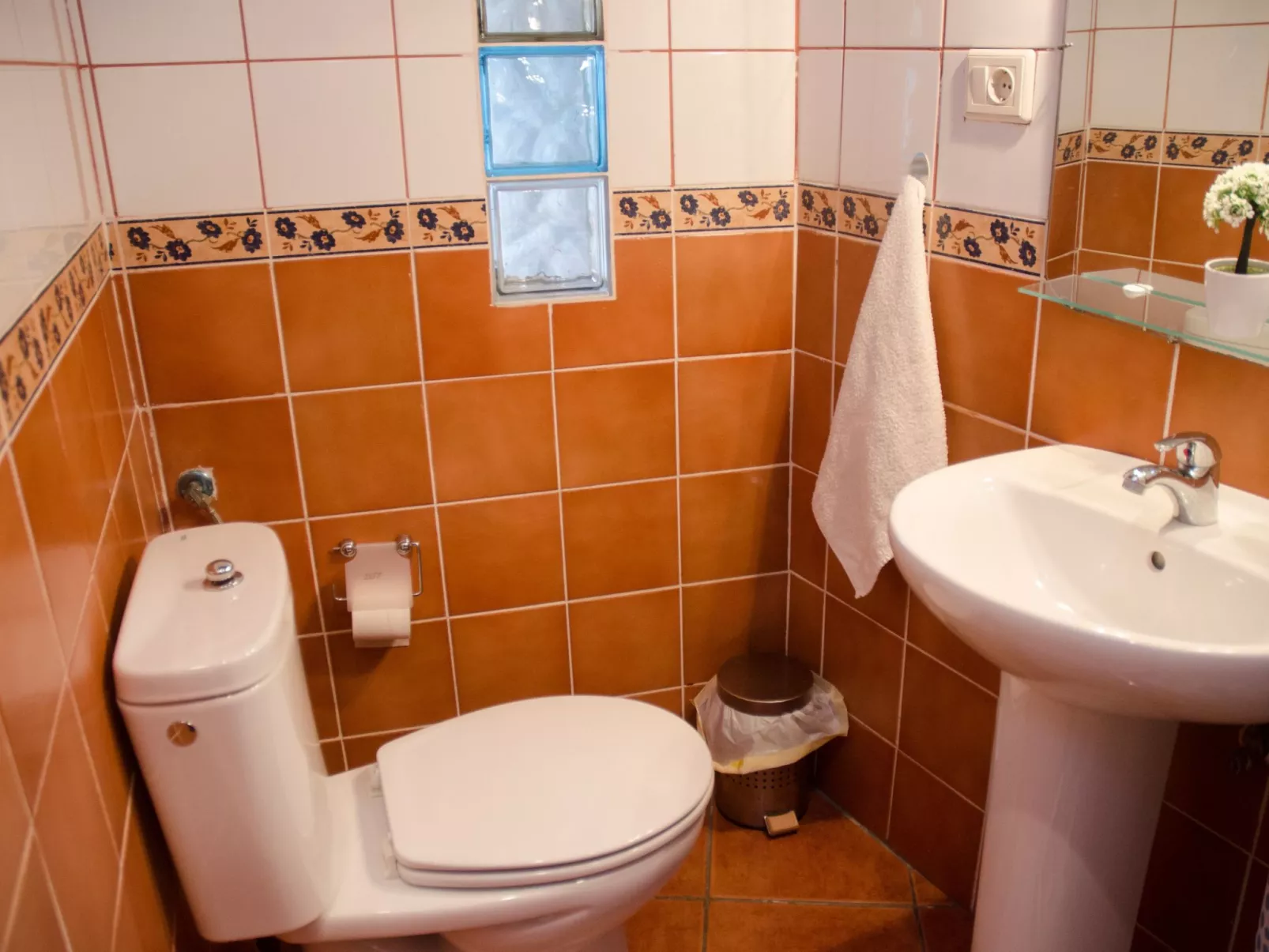 Ländliches Haus mit herrlichem Blick auf das Meer und das Tal.-Binnen