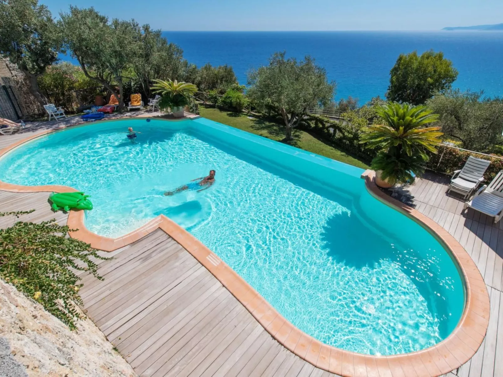 Wohnung mit Parkplatz und Panoramablick-Buiten