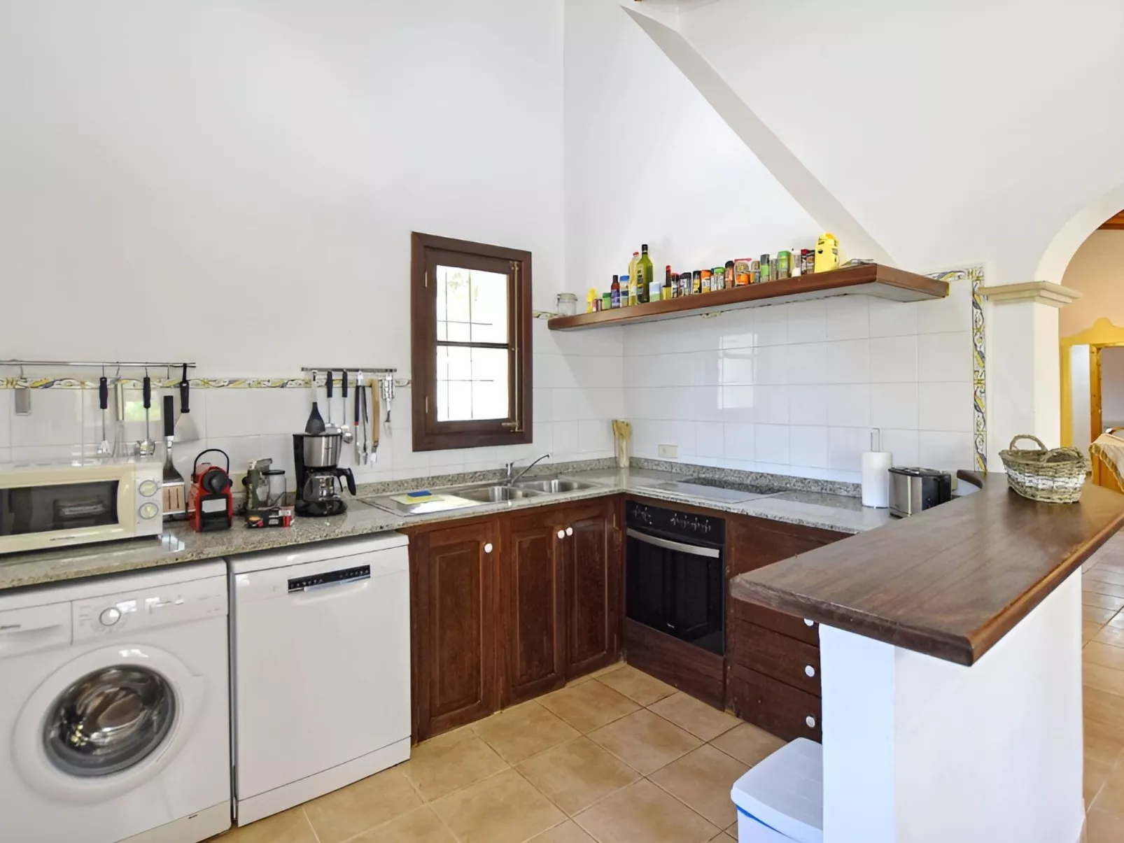 Finca mit Bergblick, Schwimmbad und Klimaanlage.-Binnen