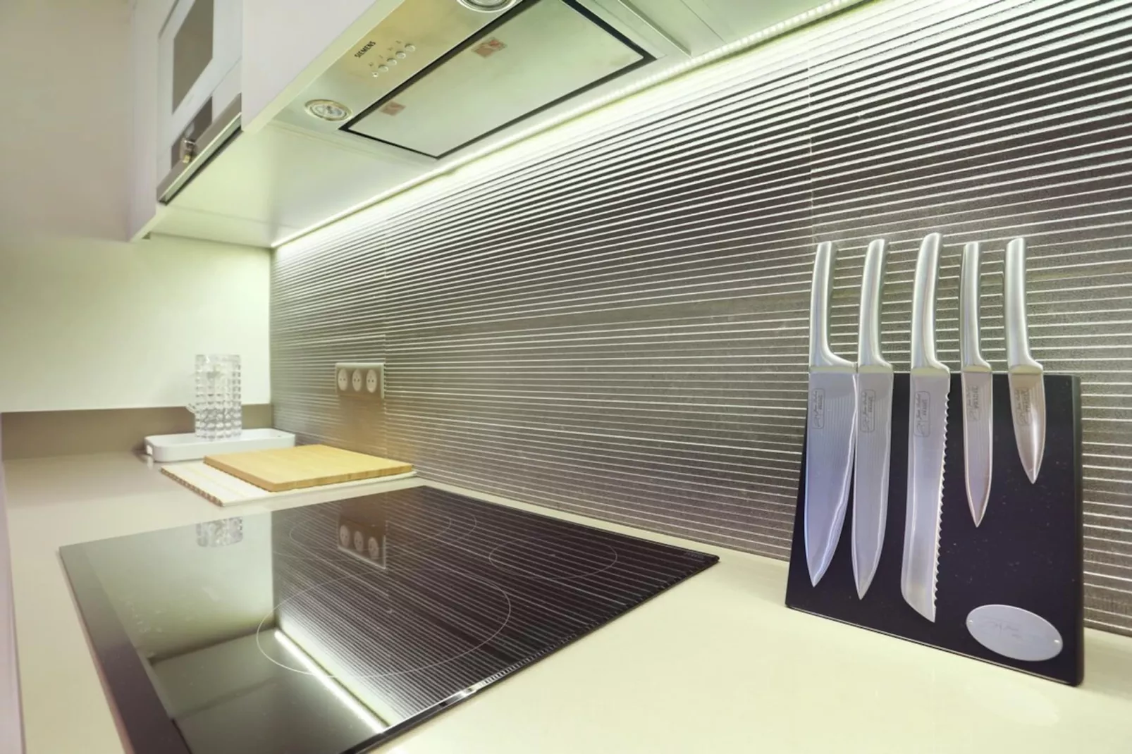 BOURG TIBOURG 1 NEW-Niet-getagd