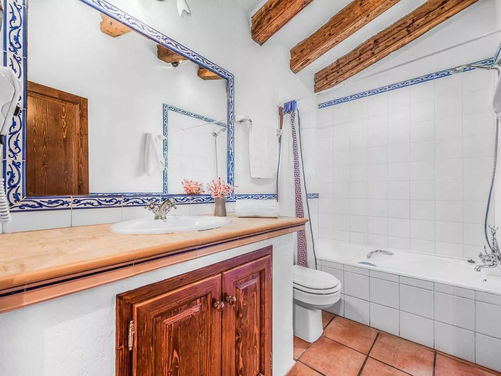 Finca Tomas, Cala Sant Vicenç-Binnen