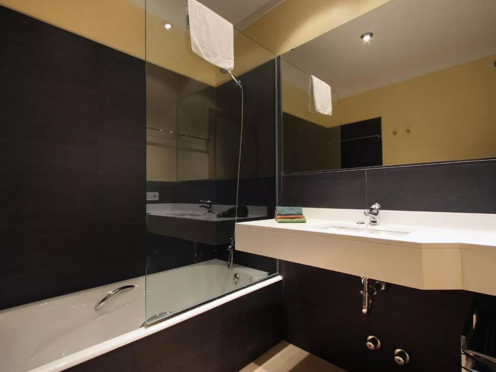 Villa Medina, Cala Sant Vicenç-Image-tags.info