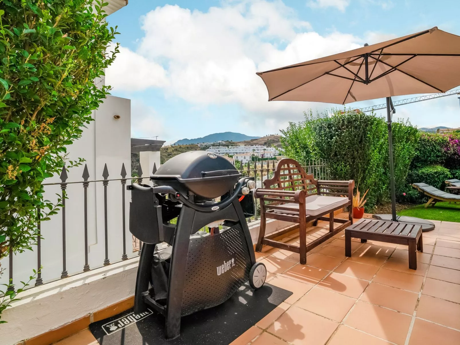 Chalet "La Resina" mit Garten, Grill und Terrasse-Buiten