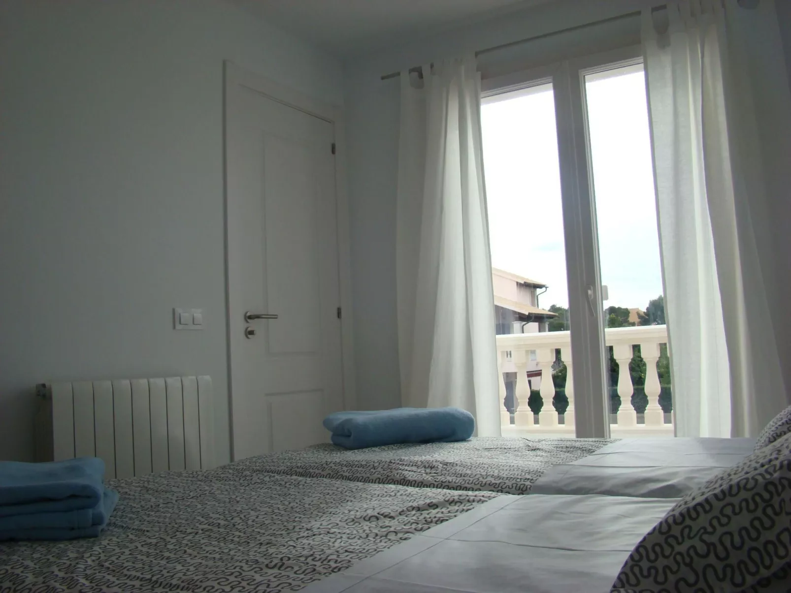 Casa Aina mit Pool und Sonnenterrasse-Buiten