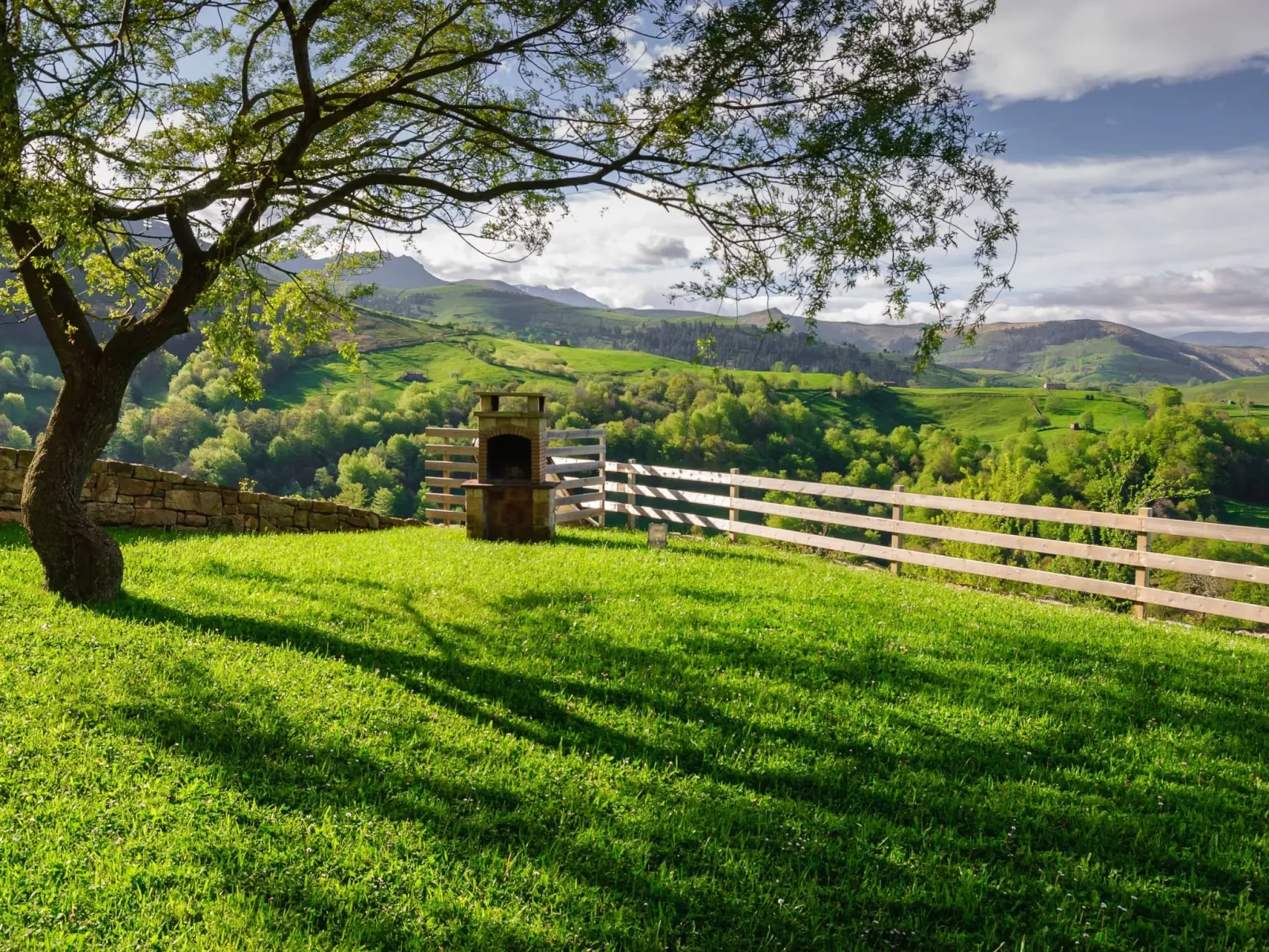 Fachwerkhaus mit Garten - Image-tags.info