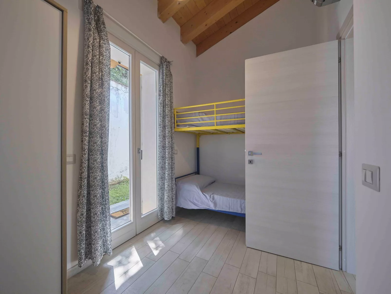 Schönes Ferienhaus Villetta Batik-Binnen