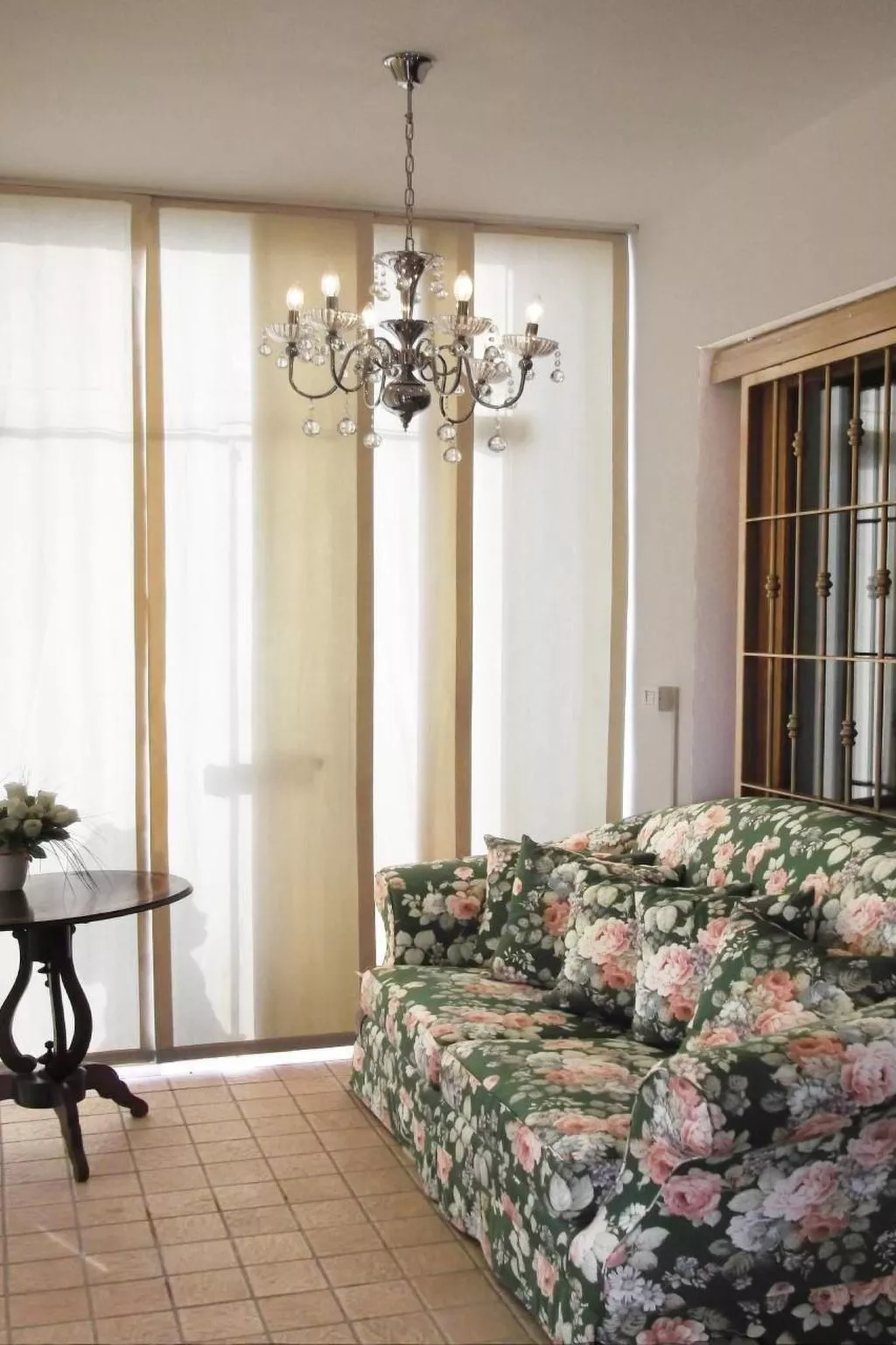 Villa Paradiso, 200 m² Ferienhaus-Binnen