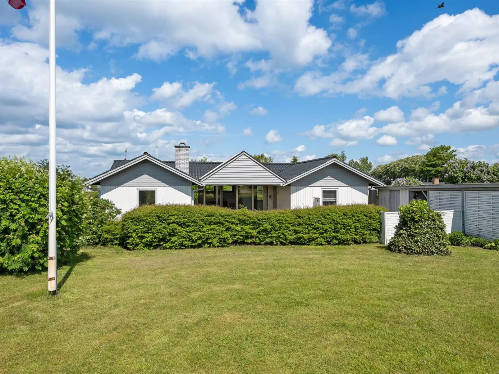 "Rise" - 250m from the sea-Buiten