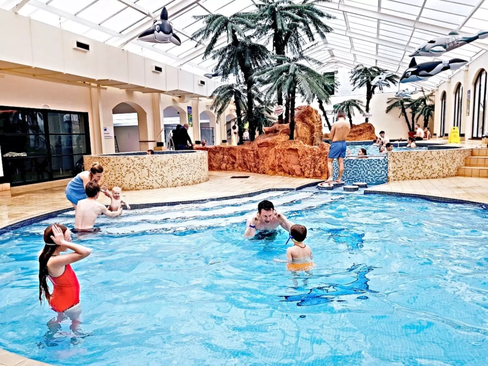 Driftwood Chalet-Buiten