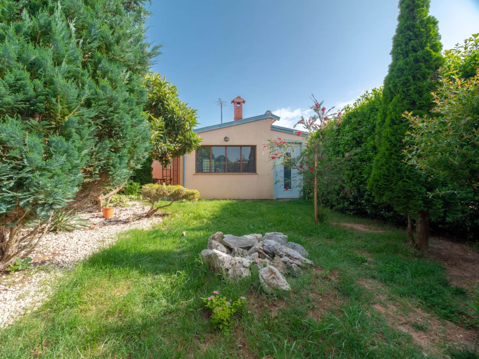 "Arijana1" mit privater Terrasse-Buiten