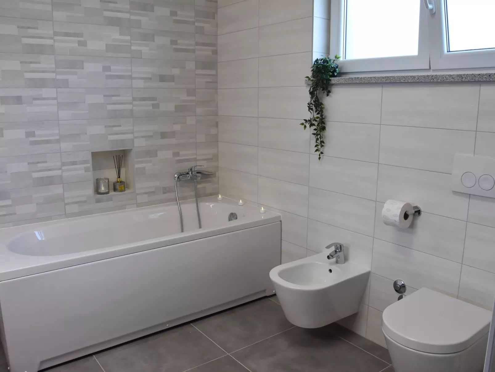 Ferienvilla "Luxury Villa Tara" mit beheiztem Pool-Binnen