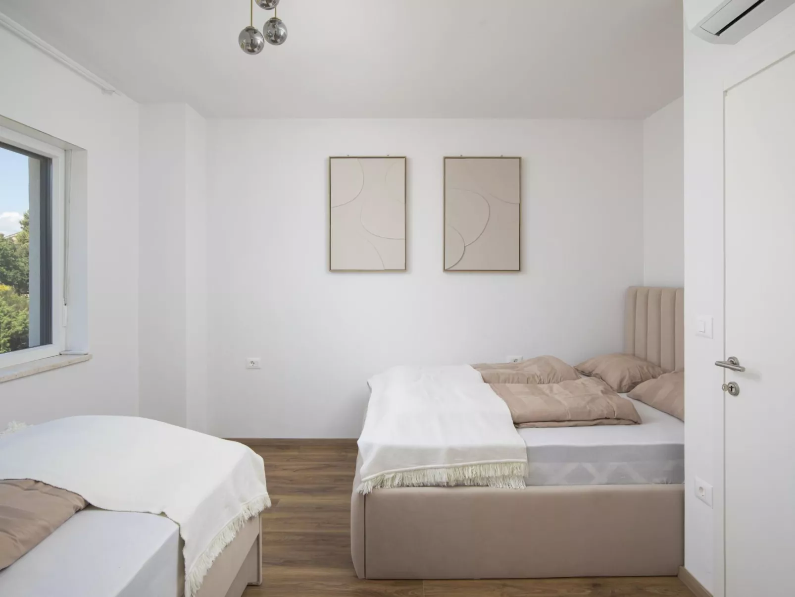 Villa Oasis mit beheiztem Pool, 700 m vom Meer entfernt-Binnen