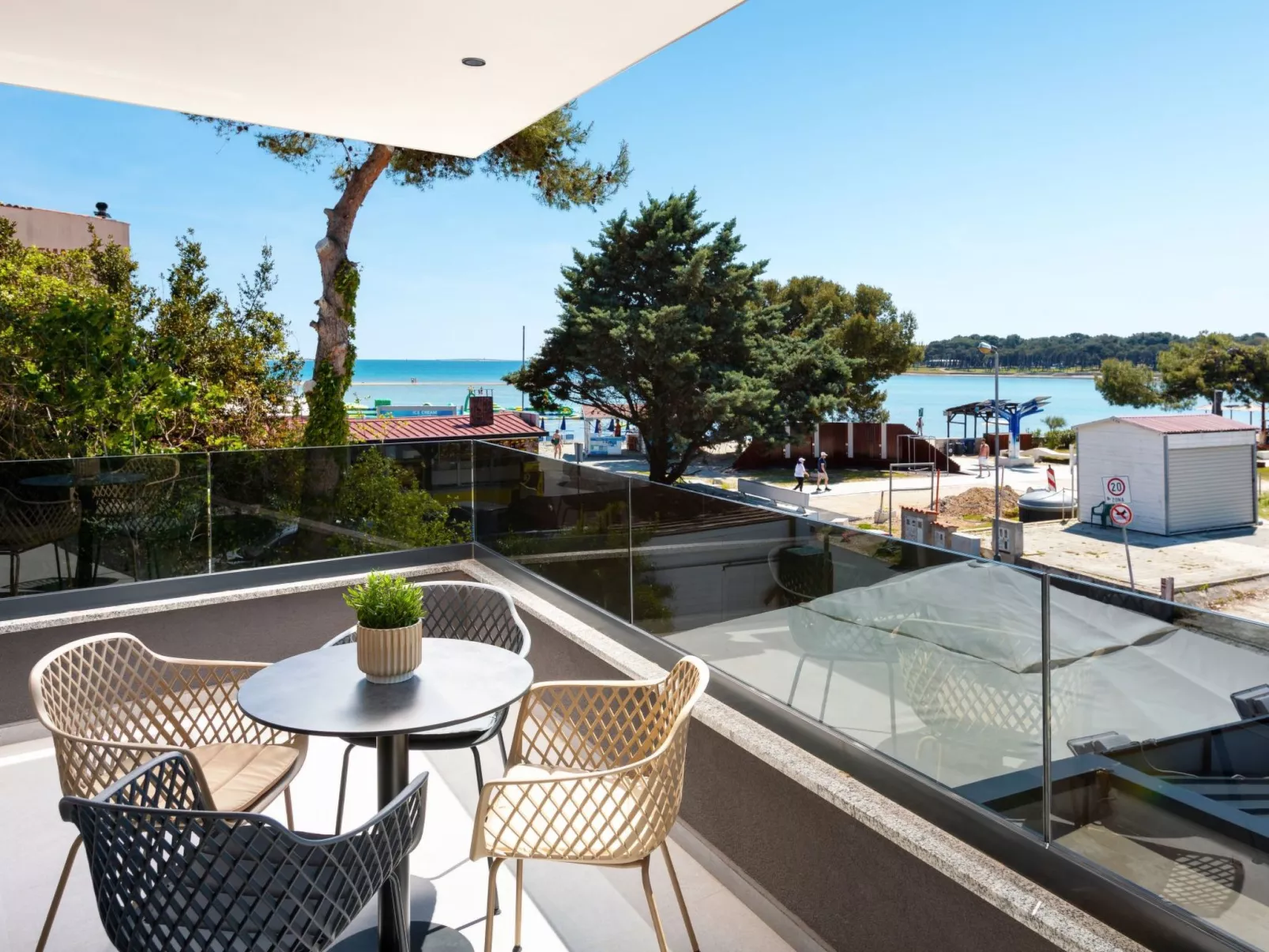 "A'more Bijeca" direkt am Strand-Buiten