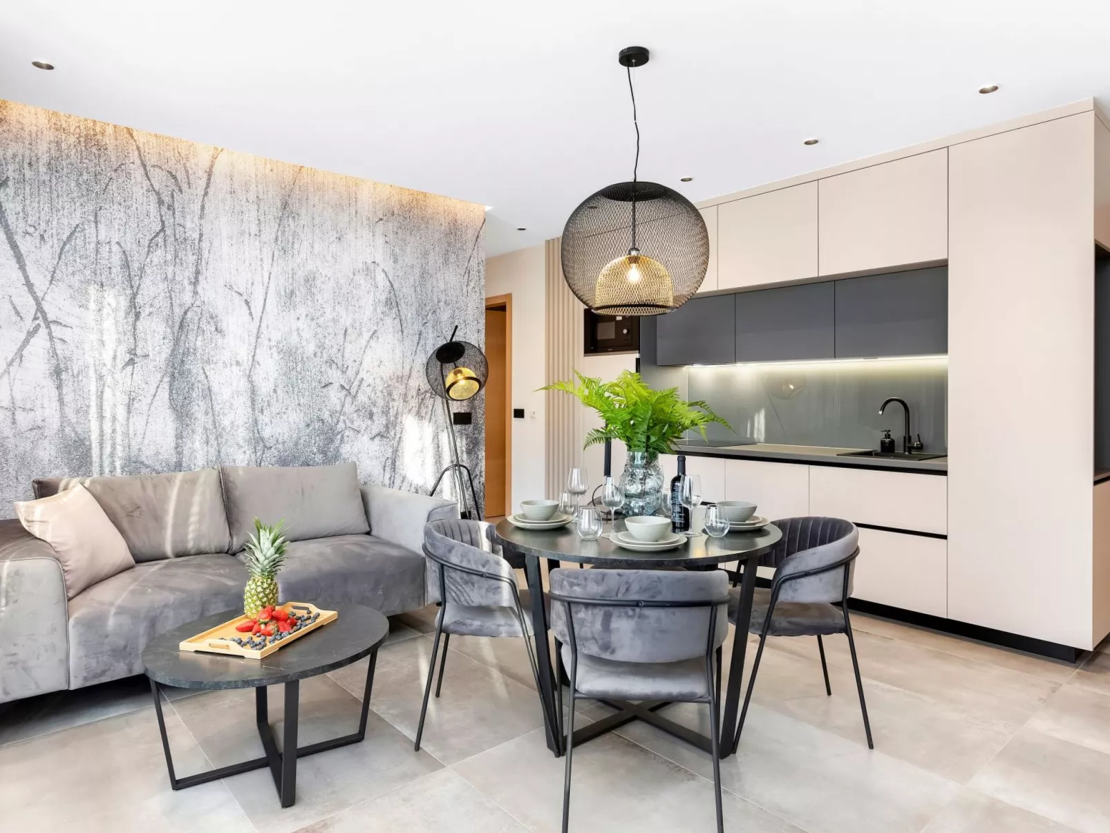 Fly Room - A1-Binnen