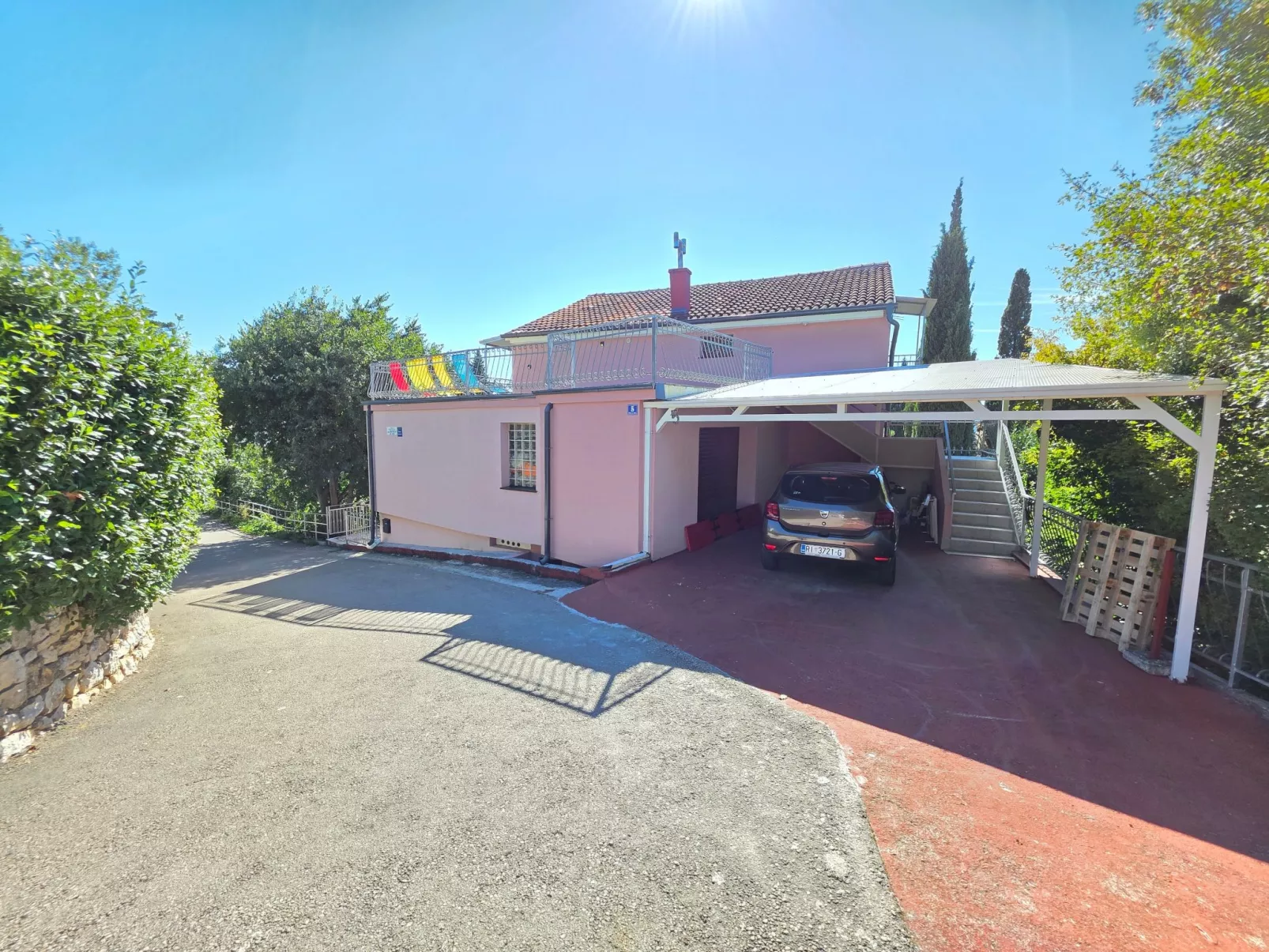 Wohnung mit Terrasse, 150 m vom Sandstrand entfernt-Buiten