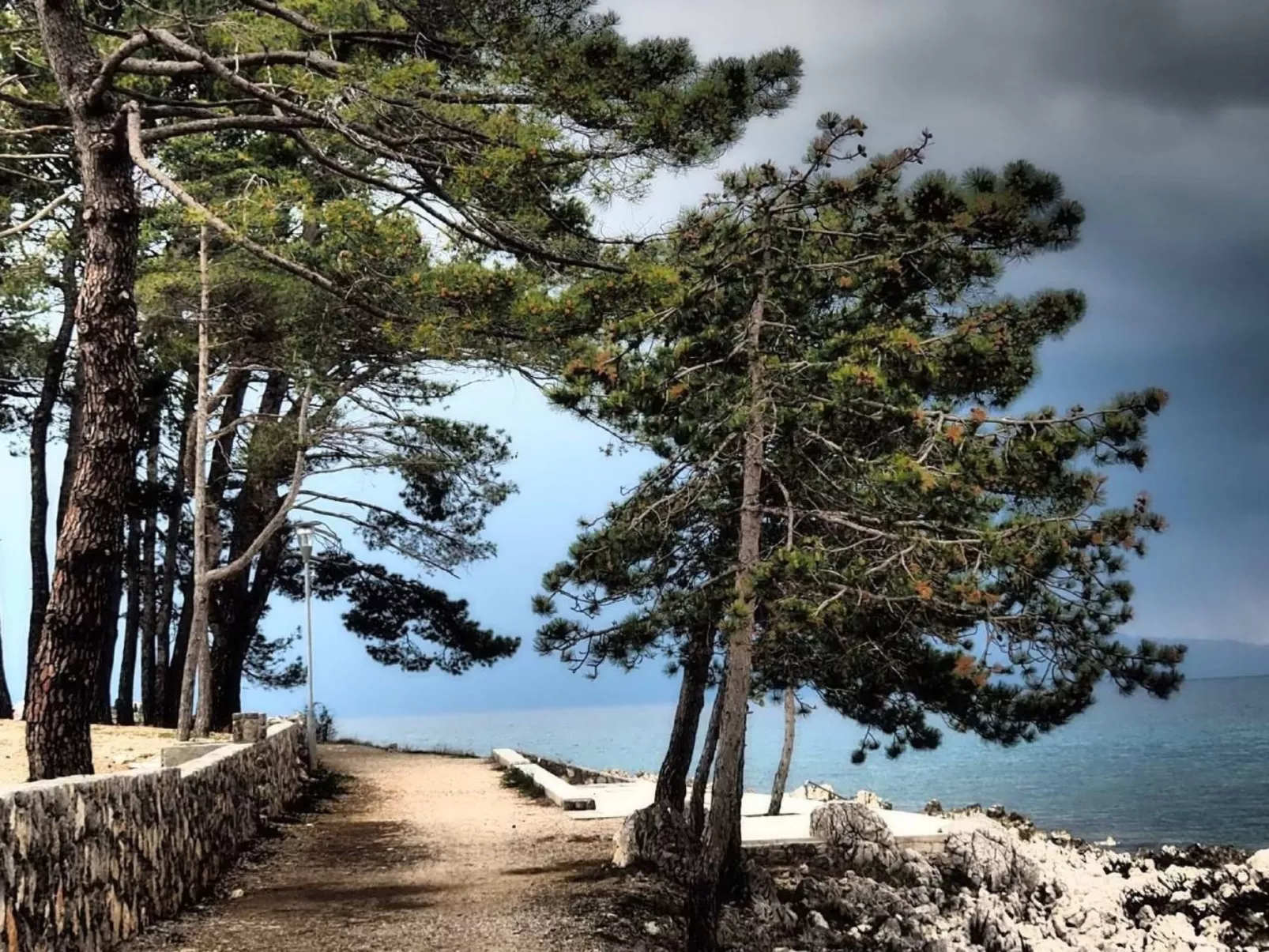 Mit Blick auf das Wasser-Buiten