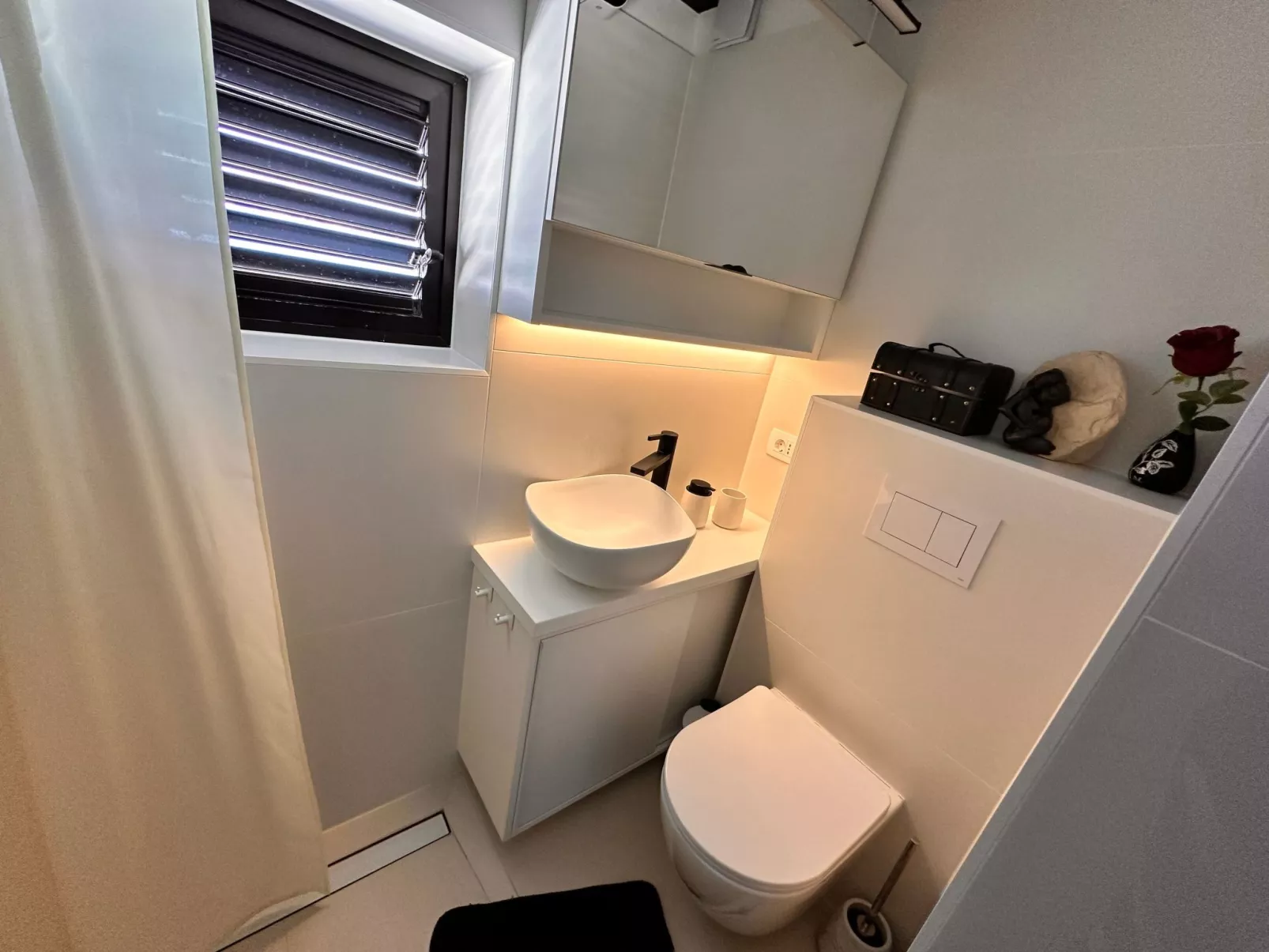 Baska Fiorino Wohnung-Binnen