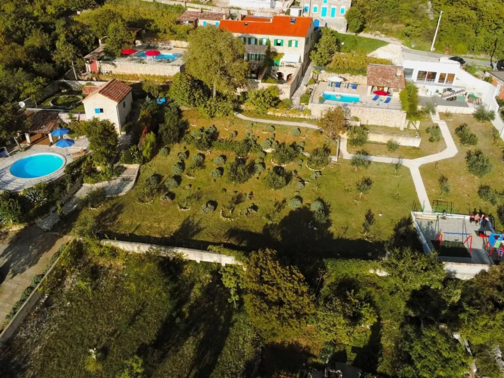 "Villa Ivanka" mit Blick auf das Wasser-Image-tags.info