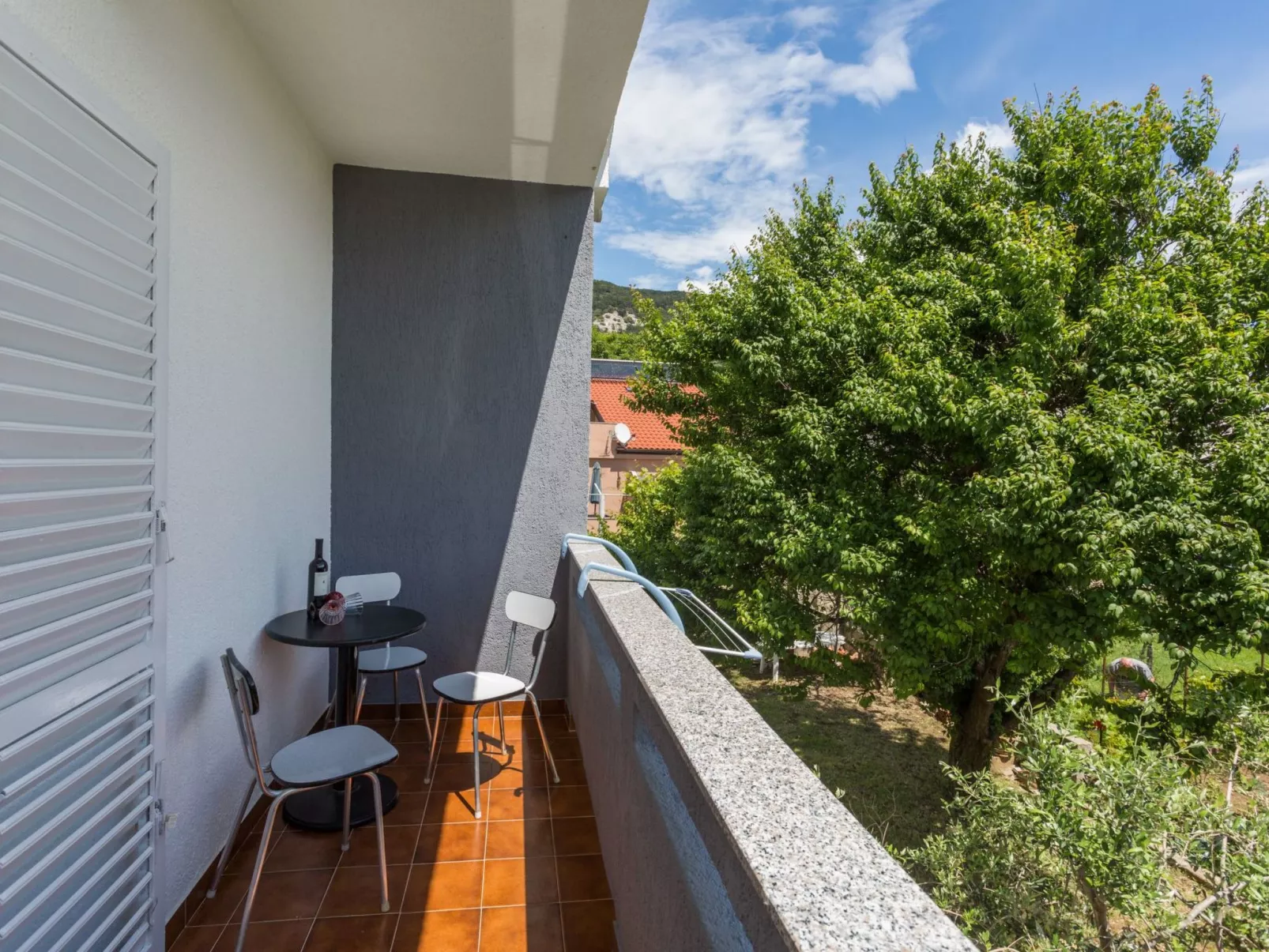 Charmantes Appartement in Baška mit Eigenem Balkon-Buiten