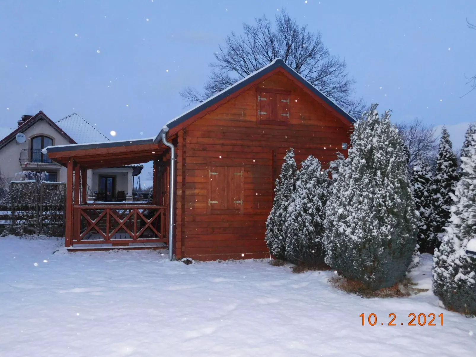 Haus in Karsibór mit Grill, Terrasse und Garten-Buiten