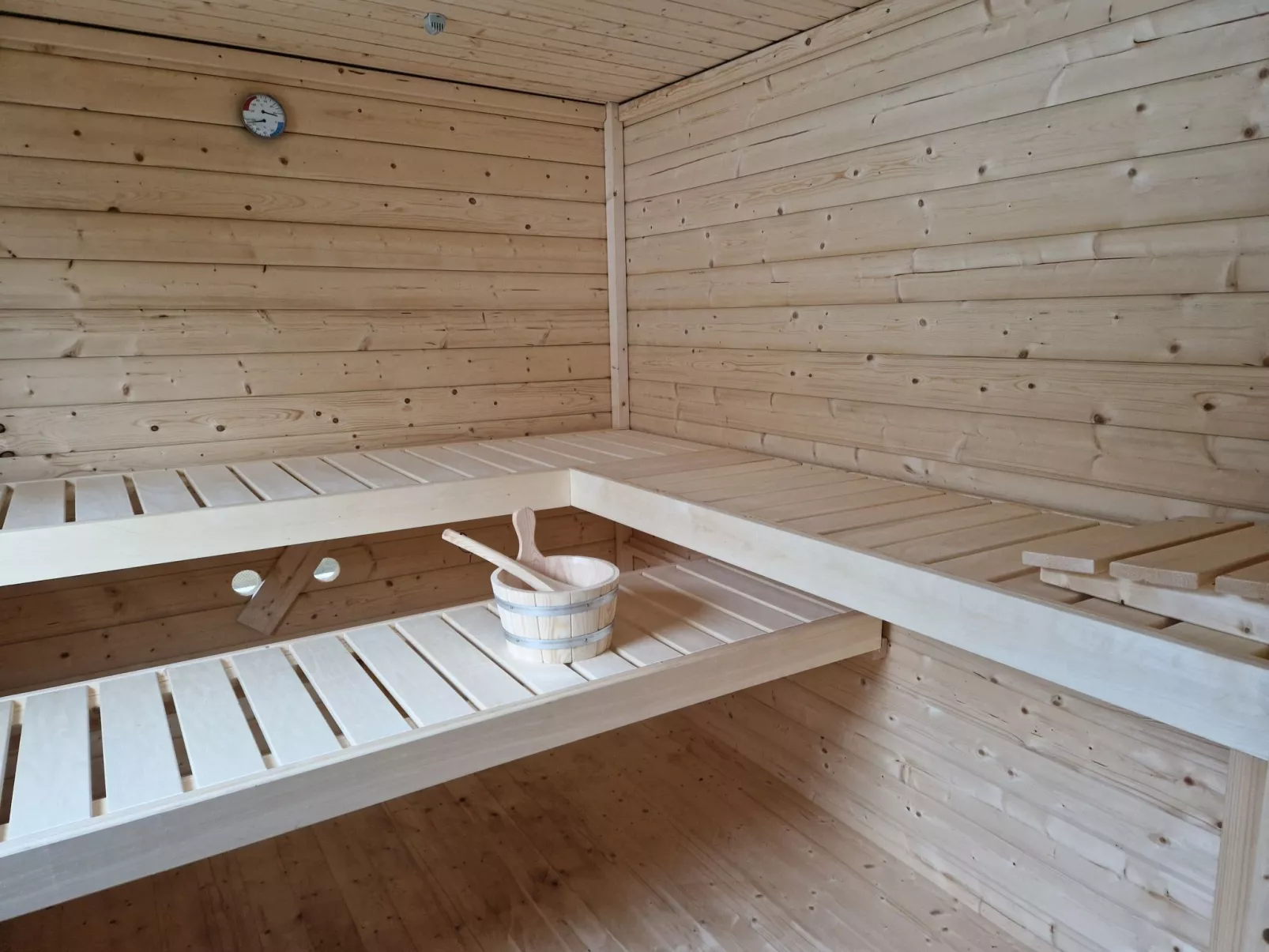 G24 Ferienhaus mit Sauna im eigenen Garten-Binnen