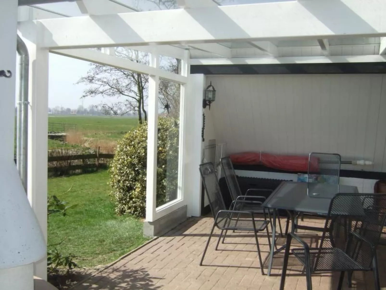 Nurdachhaus Klabautermann mit Terrasse und Garten - Buiten