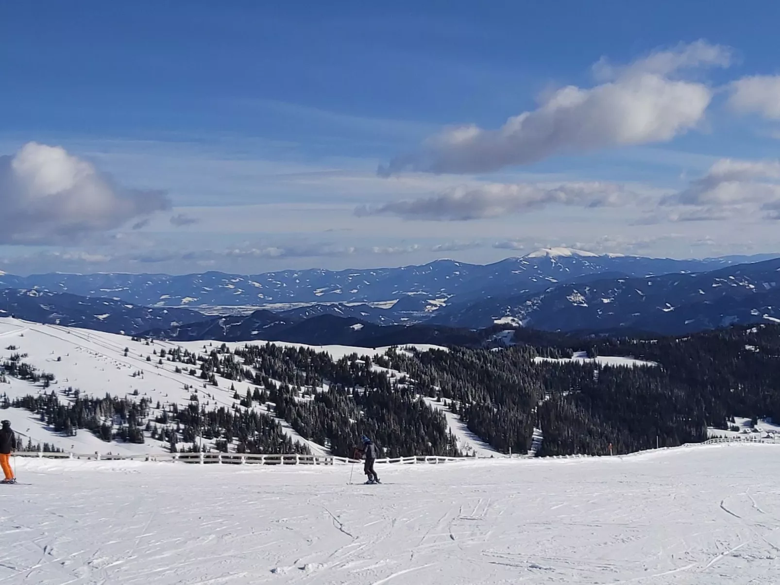 Moderne Wohnung in Pöls mit großer Terrasse-Buiten