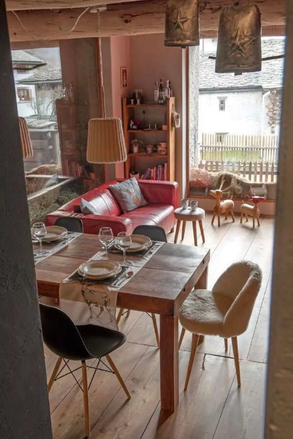 Mit Bergblick-Binnen