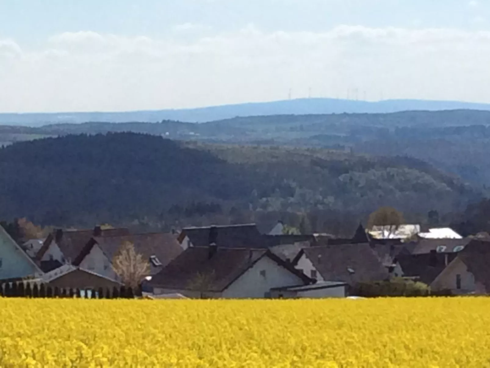 Appartement mit Balkon-Buiten
