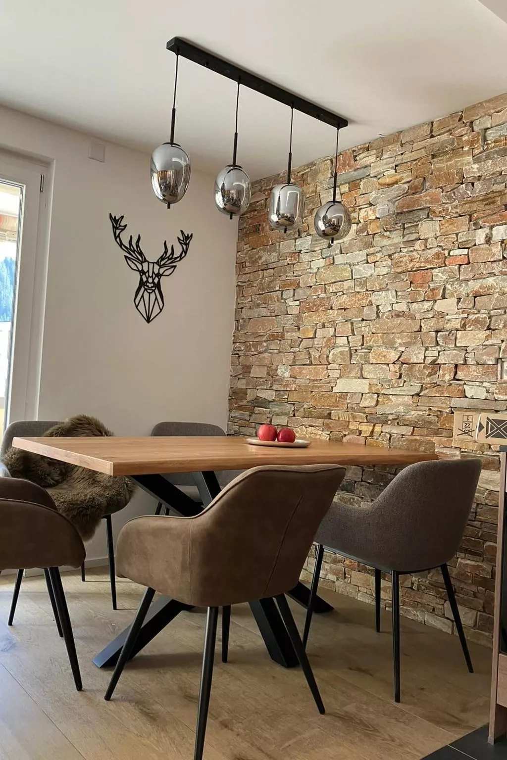 Geräumiges 3.5 Zimmer Beste Lage Kostenloses Parken-Binnen