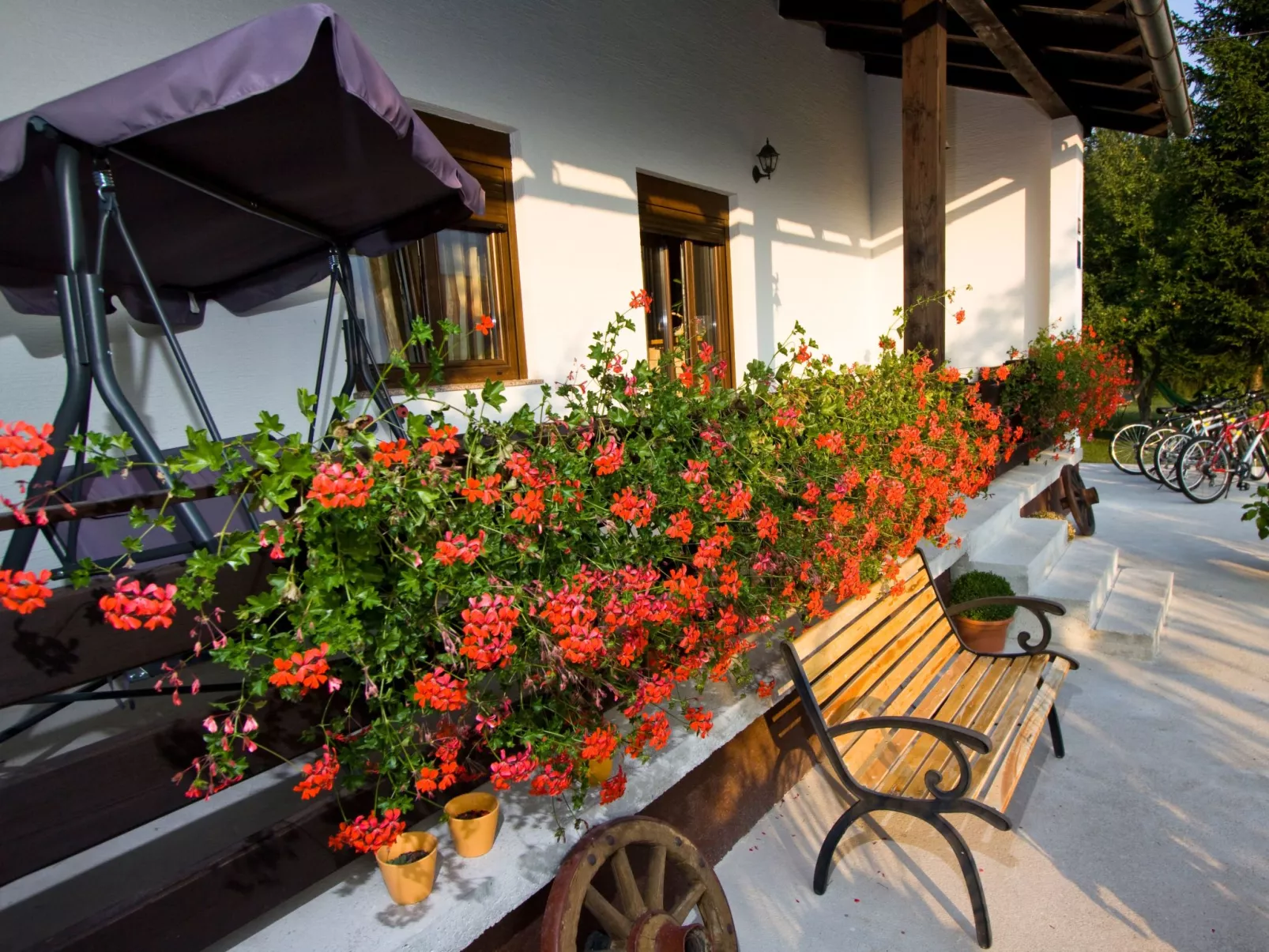 Mit Garten, Grill und Terrasse-Buiten