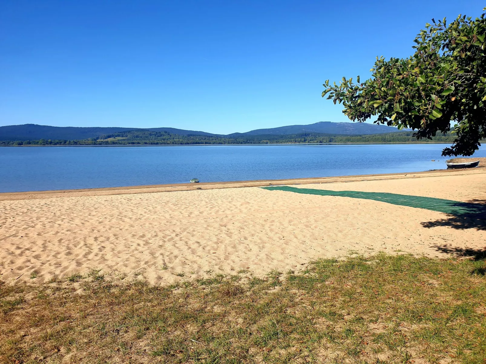 Haus Laura, Radslav-Buiten