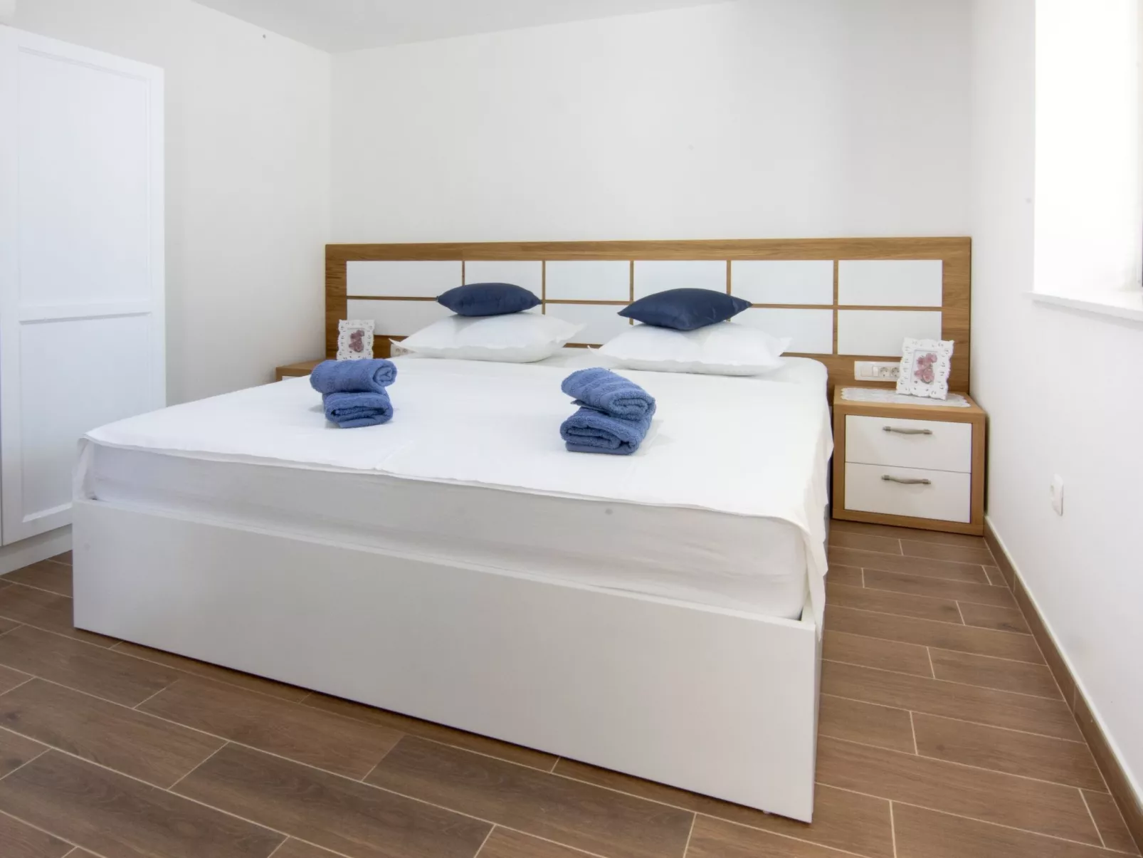 Stipanovi Dvori mit Bergblick-Binnen