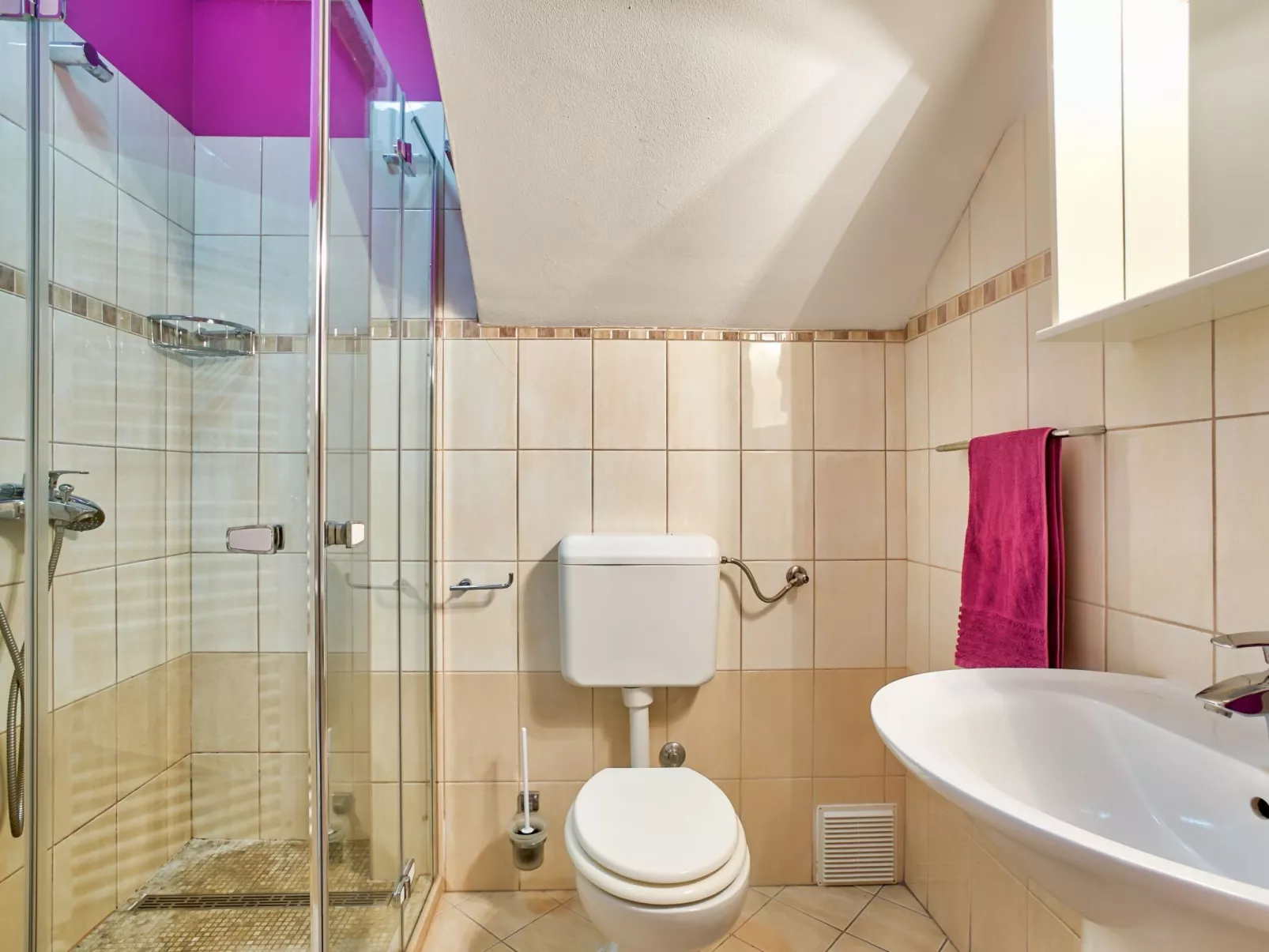 "Ines" mit Whirlpool-Binnen