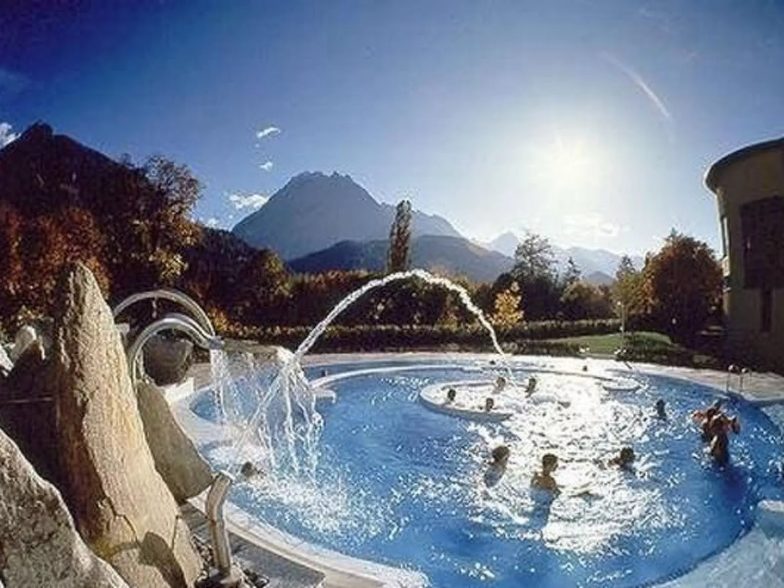 Alte typische Engadinermühle-Buiten