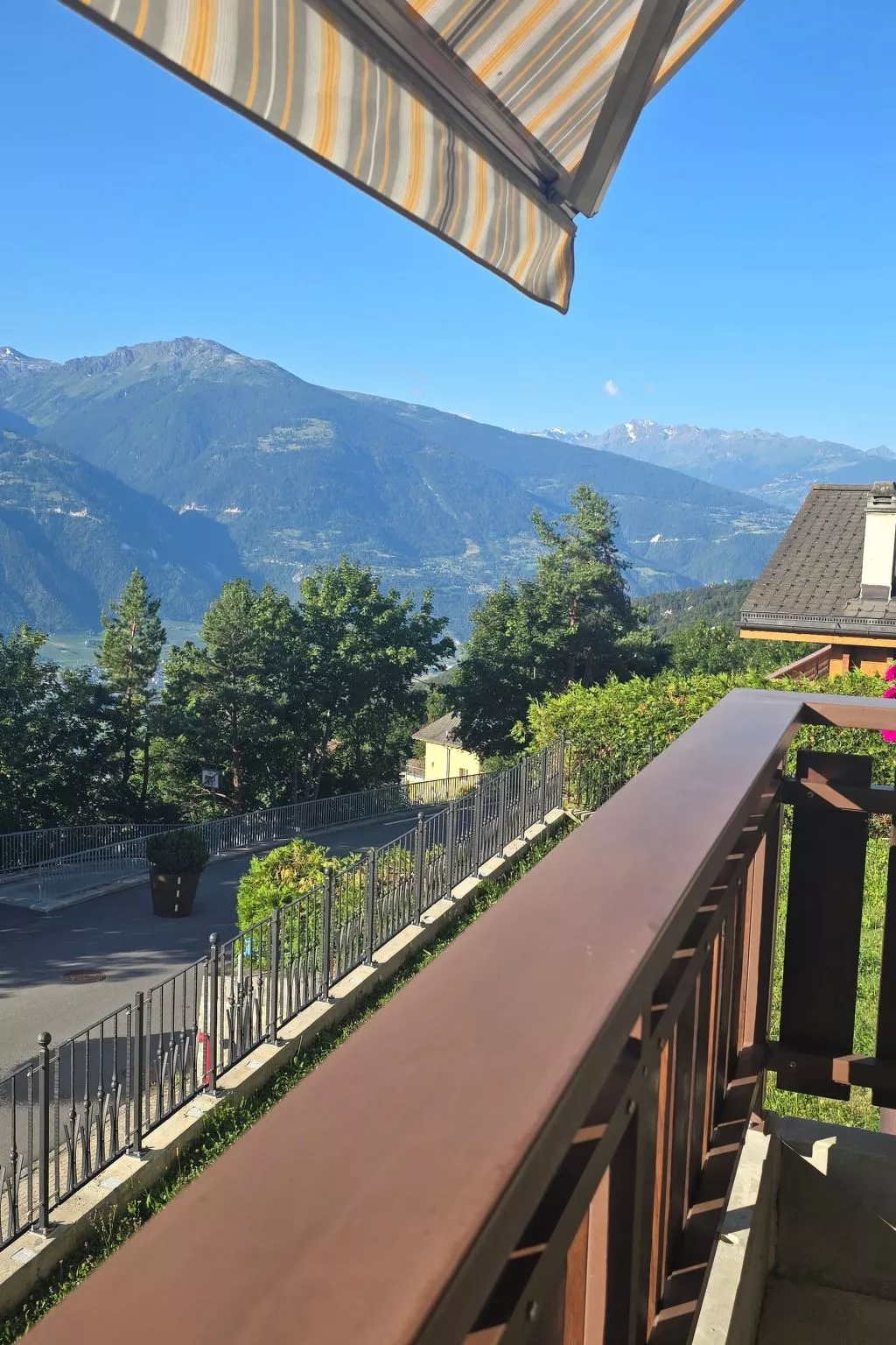 Bat. vers la croix-Buiten