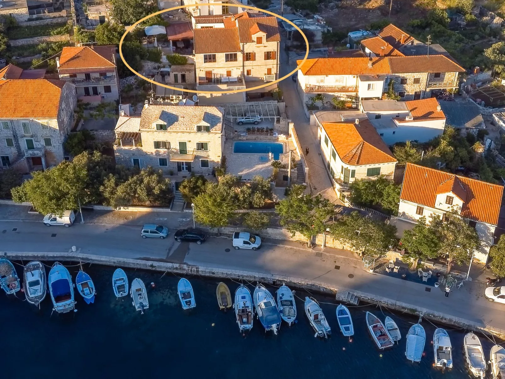 Ferienvilla "Laurus" mit Blick auf das Wasser-Buiten