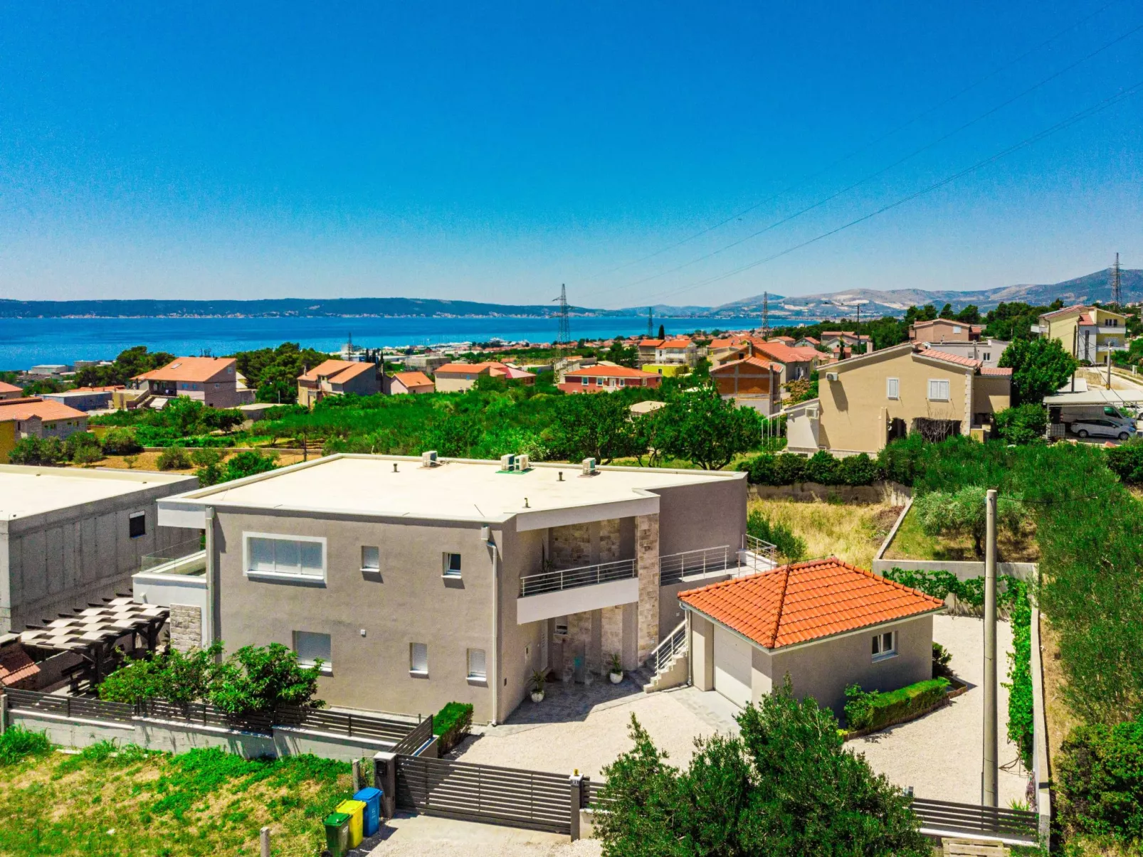 Villa Olea- Pool, Grill, Nähe Flughafen Split-Buiten