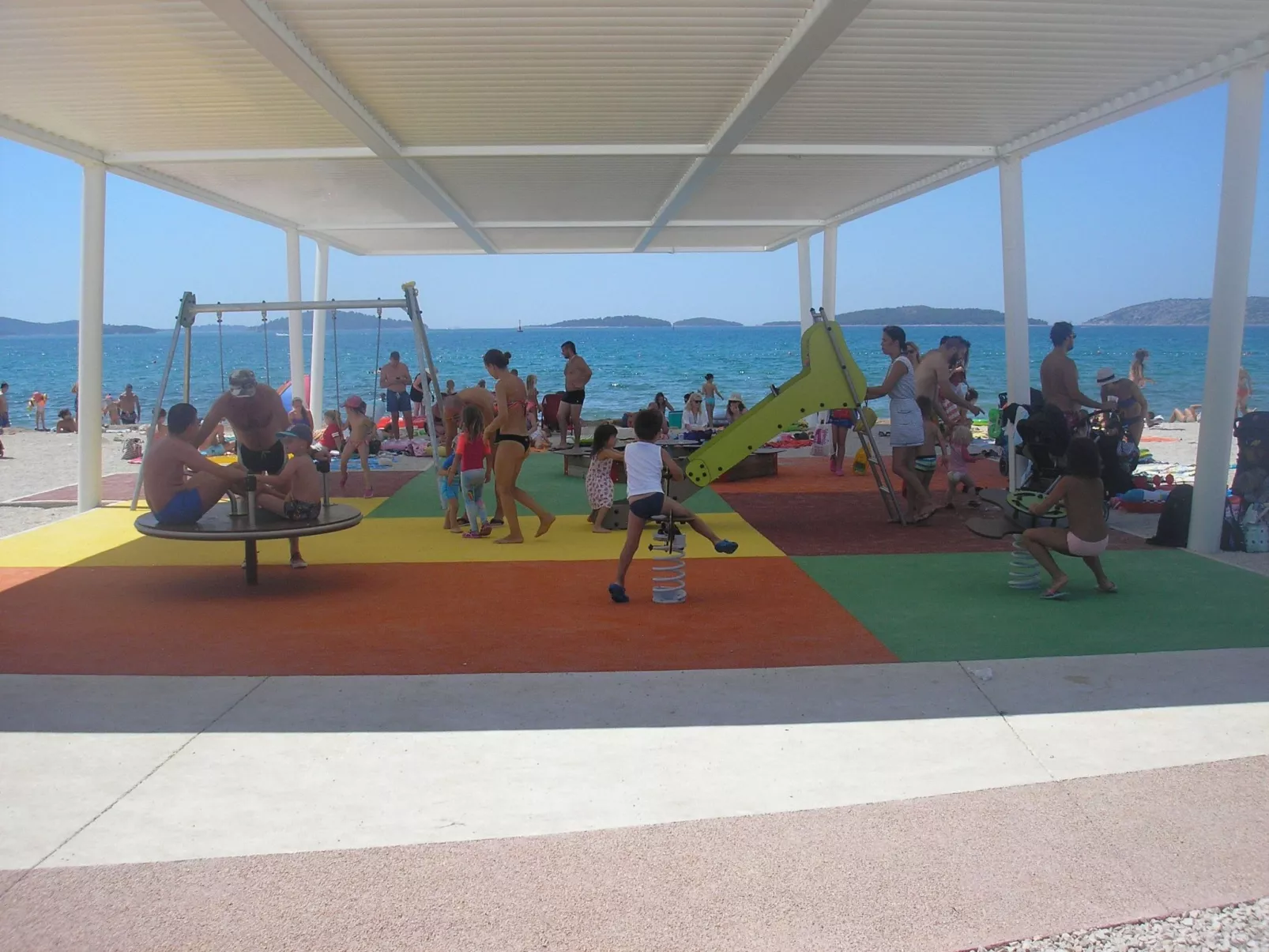 "Sara und Kike" direkt am Strand-Image-tags.info